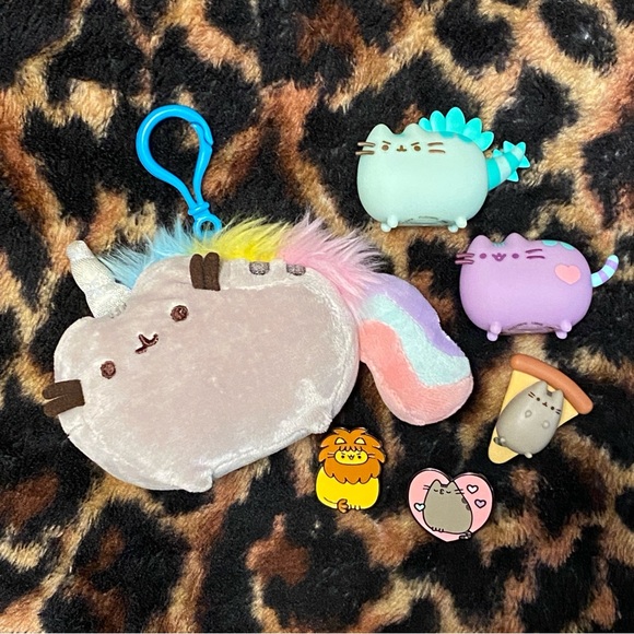 LOT Pusheen plush zipper pull enamel pins figures - Picture 1 of 2
